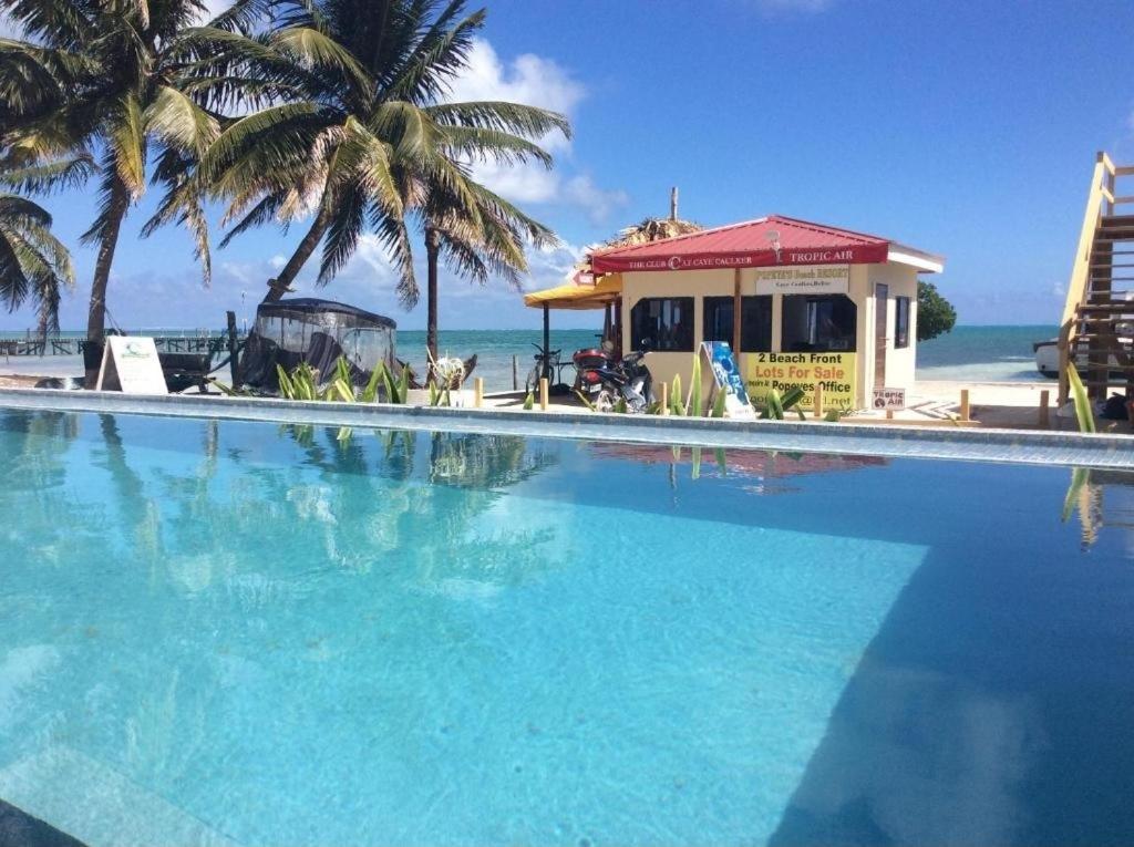 Beach Club Condos At Popeyes Caye Caulker Bagian luar foto