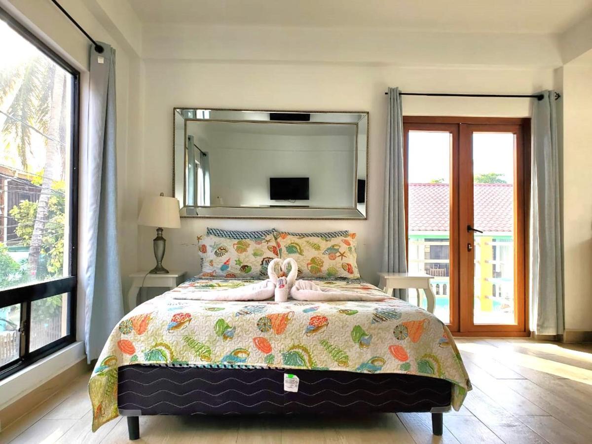 Beach Club Condos At Popeyes Caye Caulker Bagian luar foto