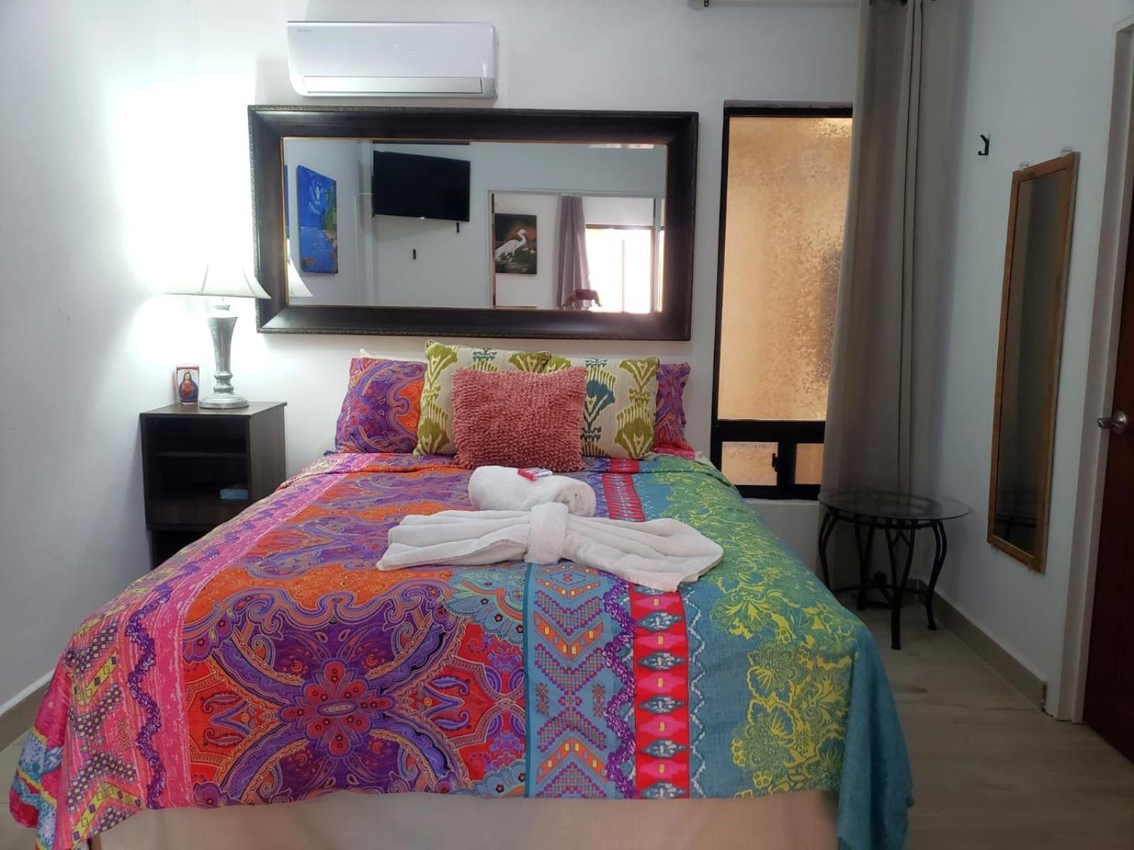 Beach Club Condos At Popeyes Caye Caulker Bagian luar foto