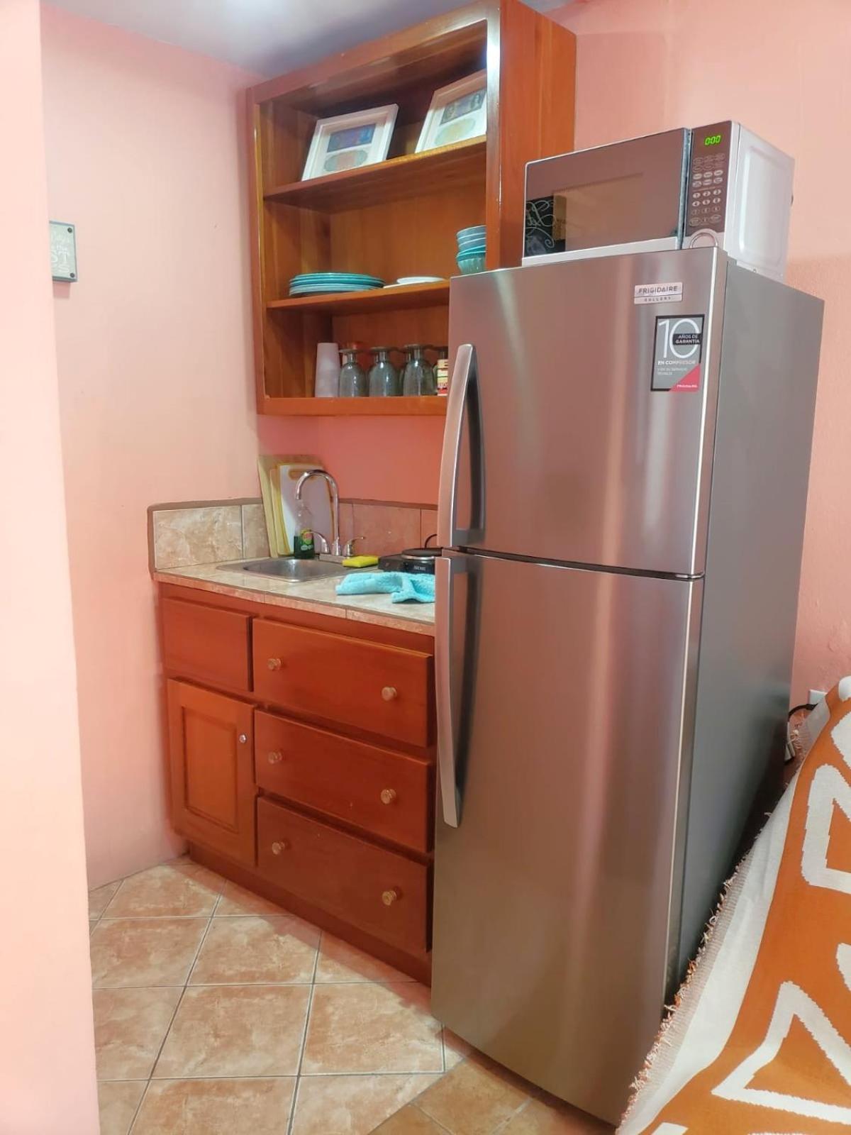 Beach Club Condos At Popeyes Caye Caulker Bagian luar foto