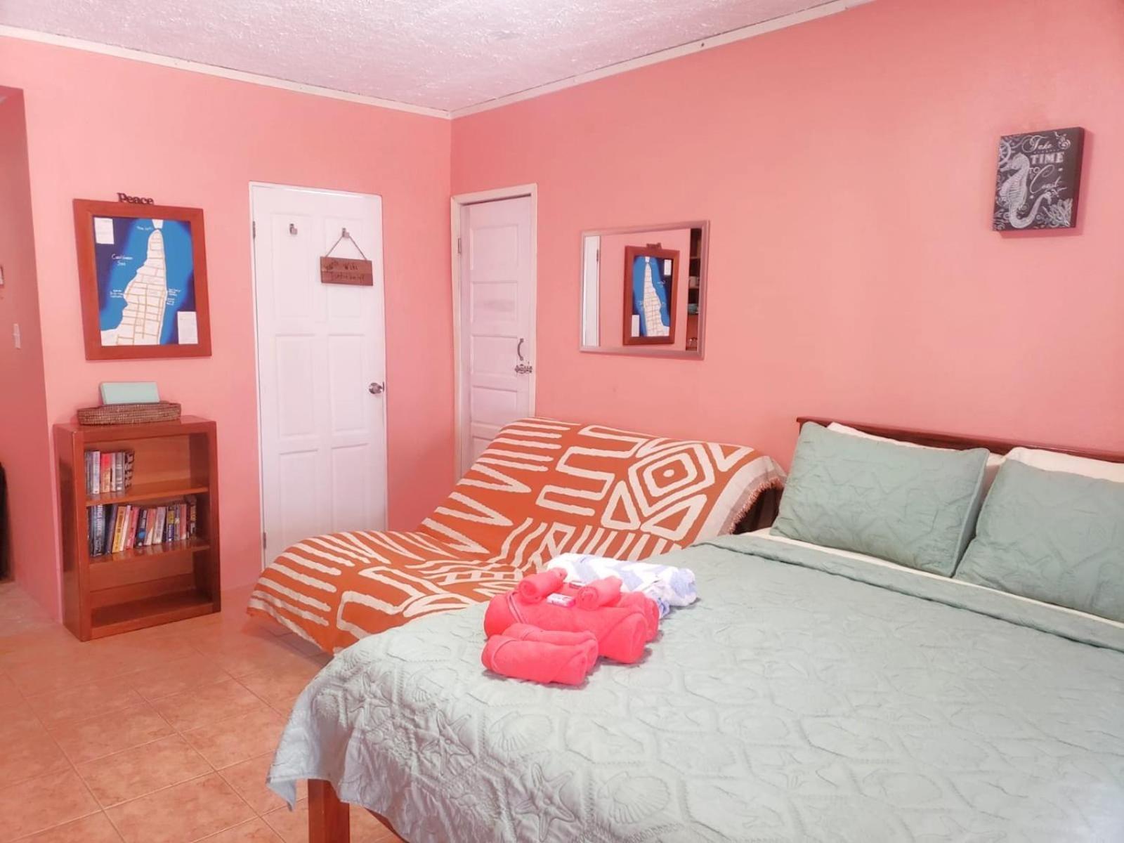 Beach Club Condos At Popeyes Caye Caulker Bagian luar foto